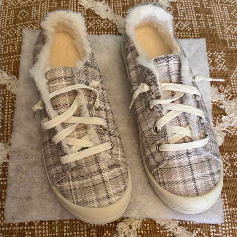Time and Tru Plaid Sneakers with Faux Fur Lining
